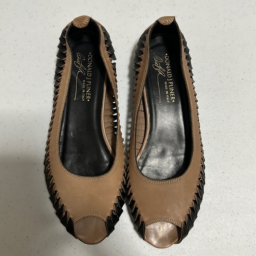 Beige & Black Peep-Toe Ballet Flats - Size 7.5 NEVER WORN